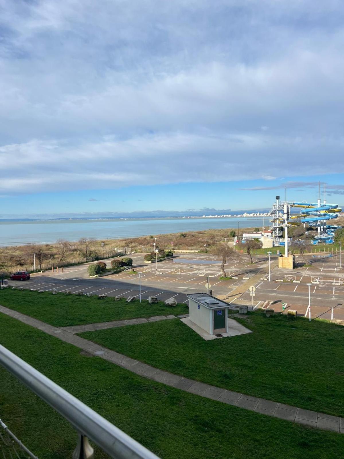 Les Pieds Dans Le Sable Appartement Vue Mer 1 Chambre 1 Cabine Le Grau-du-Roi Exterior photo